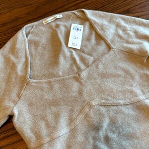 NWT Abercrombie Long-Sleeve Sweetheart Sweater Bodysuit Size Large